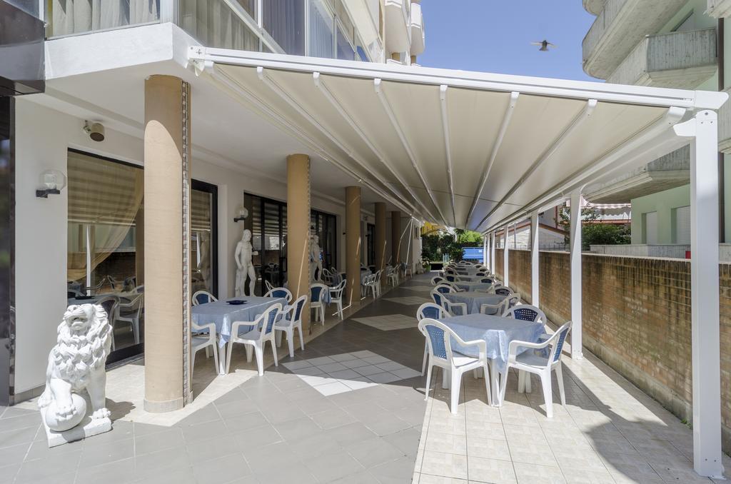 Hotel Principe Alba Adriatica Exterior photo